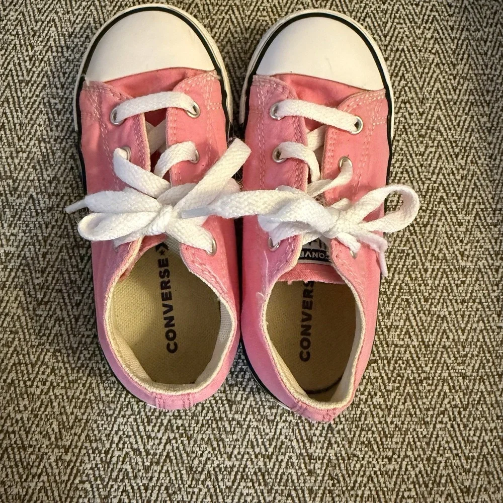 Converse All-Star Pink Low Tops Size 10c Toddler Girls Sneakers Shoes Lace Up